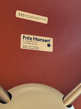 Load image into Gallery viewer, FRITZ HANSEN / Series 7 Chairs by Arne Jacobsen
