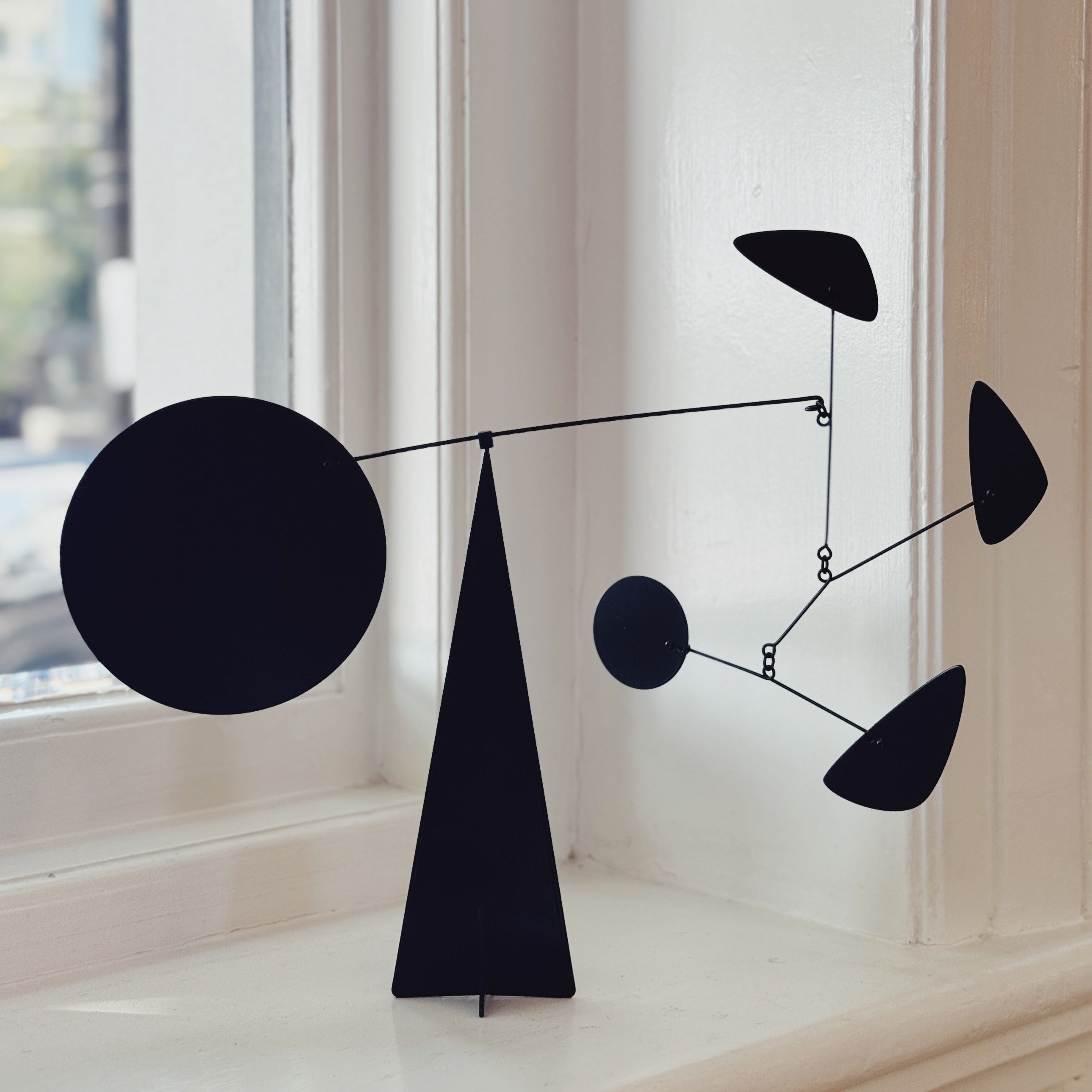 VOLTA / Melbourne Mobile by Alexander Calder Domestic Fantasies