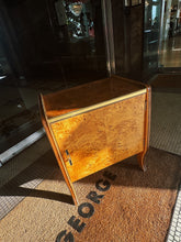Load image into Gallery viewer, VINTAGE / Burl Wood Veneer Bedside Tables