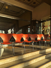 Load image into Gallery viewer, FRITZ HANSEN / Series 7 Chairs by Arne Jacobsen
