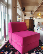 Load image into Gallery viewer, PINKY SINGLE SEATER / Aero Style Fold Out Chair
