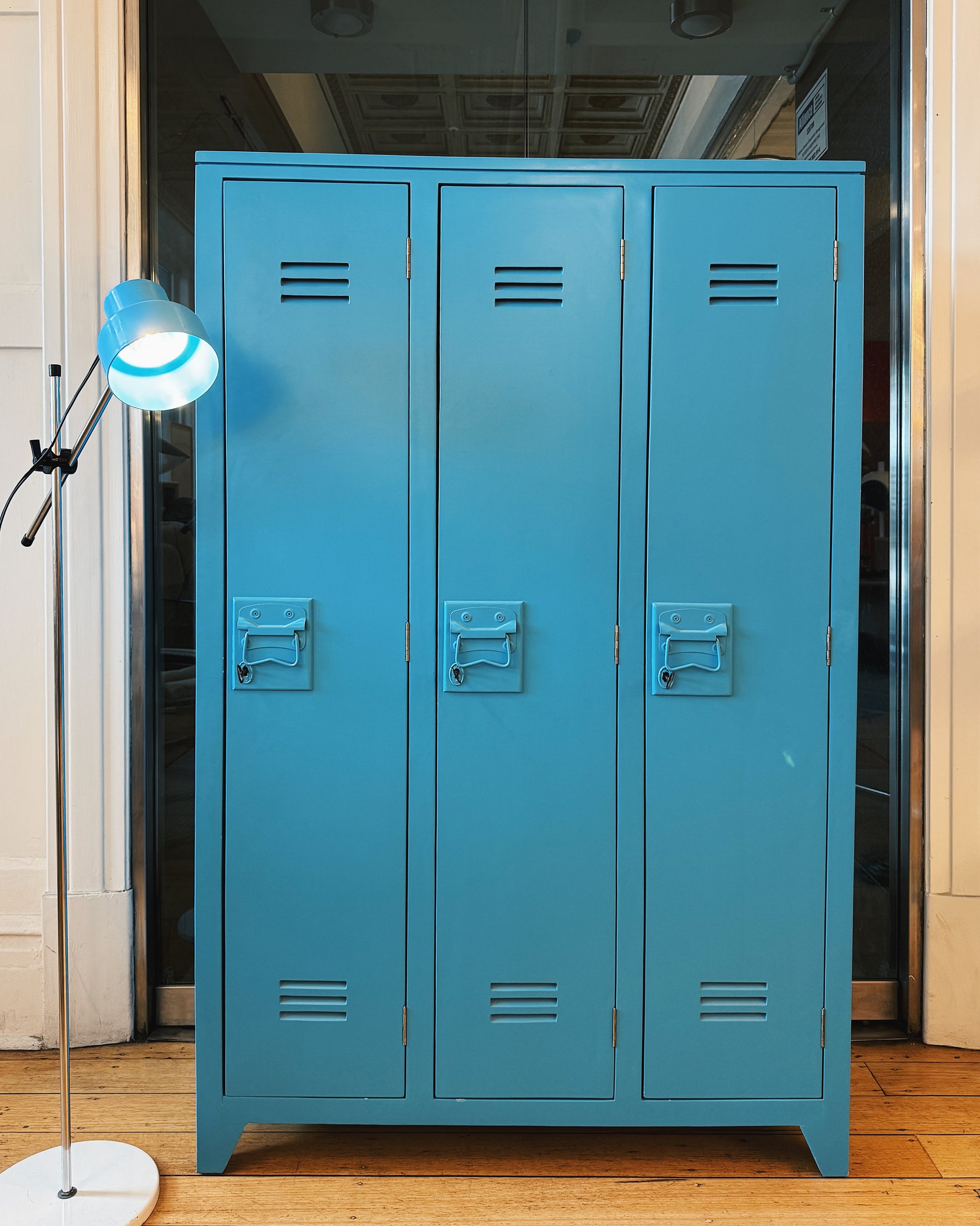 VINTAGE/ 1960s Japanese School Locker in Azure Blue 青 – Domestic