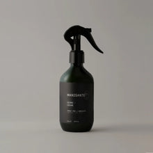 Load image into Gallery viewer, MANISANTE Ambience Room Spray - Cedar 250 ml
