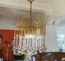 Load image into Gallery viewer, SCIOLARI STYLE / Italian Raindrop Chandelier
