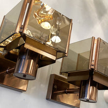 Load image into Gallery viewer, KEMPTHORNE / Bronze Mirrored Cube Sconces
