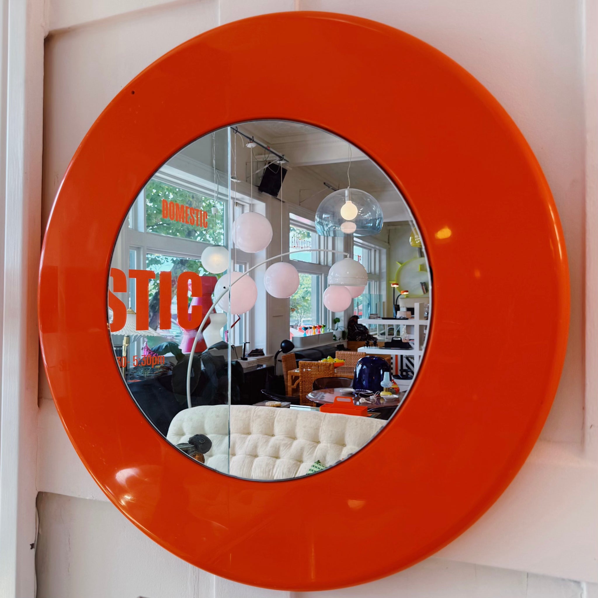 Kartell Vintage Wall Mirrors ミッドセンチュリー Mirror in a Kartell Vintage Wall Mirrors ミッドセンチュリー Mirror in a