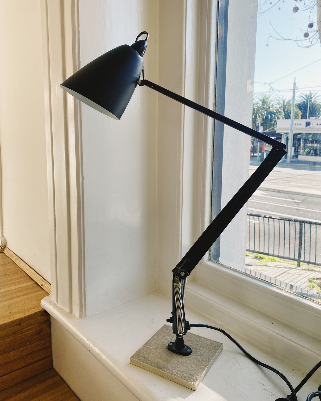 PLANET LAMP / Studio K Desk Lamp - Grey