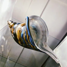 Load image into Gallery viewer, GLASSWARE / Coloured Conch Shell - Blue
