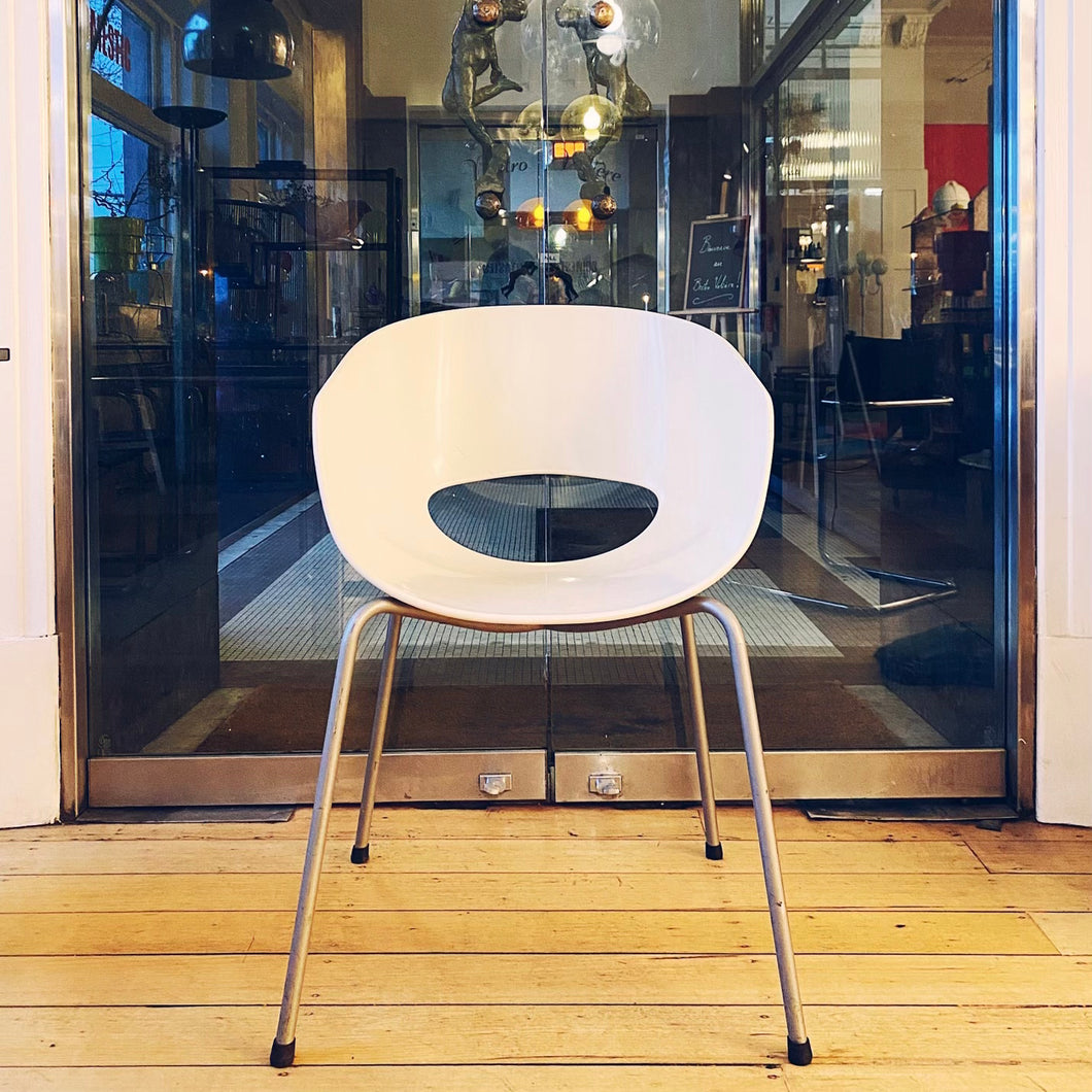 SINTESI / Large Orbit Chairs in White by Cantarutti
