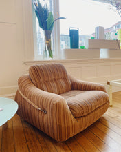 Load image into Gallery viewer, FANTASY #325 / 1970’s Italian Lowline Bomboloni Sofa Setting
