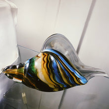 Load image into Gallery viewer, GLASSWARE / Coloured Conch Shell - Blue
