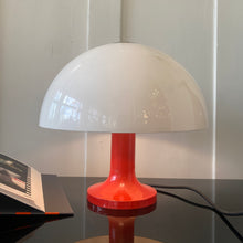 Load image into Gallery viewer, OSLO / Vintage Mushroom Lamp - Red/White
