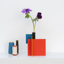 Load image into Gallery viewer, PRESSE CITRON / Soliflore MOV-01 Mondrian Vase
